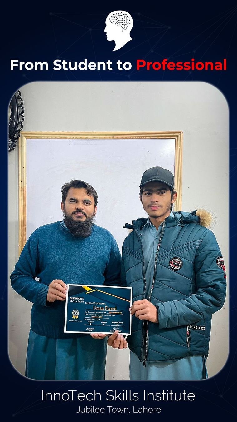 Umair Fareed receiving InnoTech Skills Institute certificate